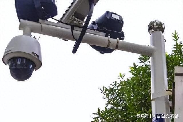 详细阅读:路上摄像头这么多,哪些才是拍违章的?教你一眼识别 路上摄像头这么多,哪些才是拍违章的?教你一眼识别