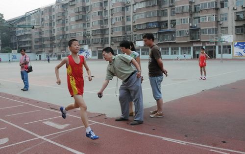 高考特长生_体育特长生报考条件_体育特长生降分政策